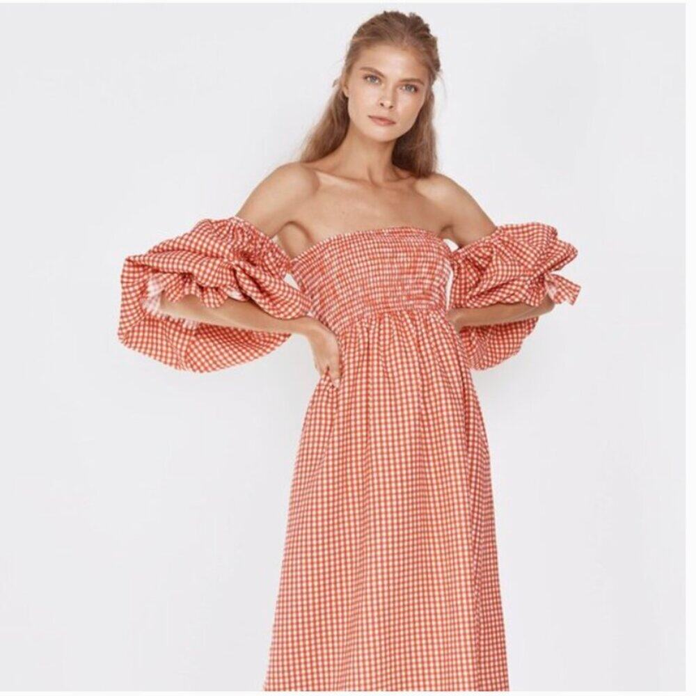 EUC Sleeper Atlanta Linen dress in Red Gingham size M